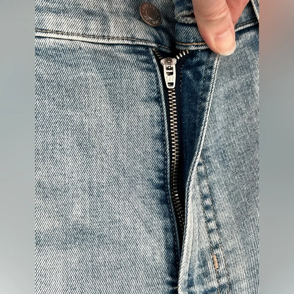 GAP 1969‎ distressed light-wash skinny ripped jeans
